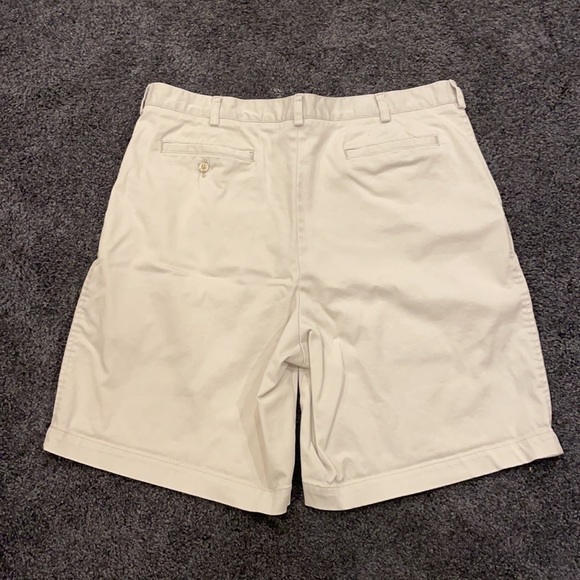 Nike Golf Shorts - Picture 2 of 5